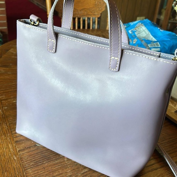 Portland Leather medium Lavender crossbody Tote Bag - Picture 4 of 5